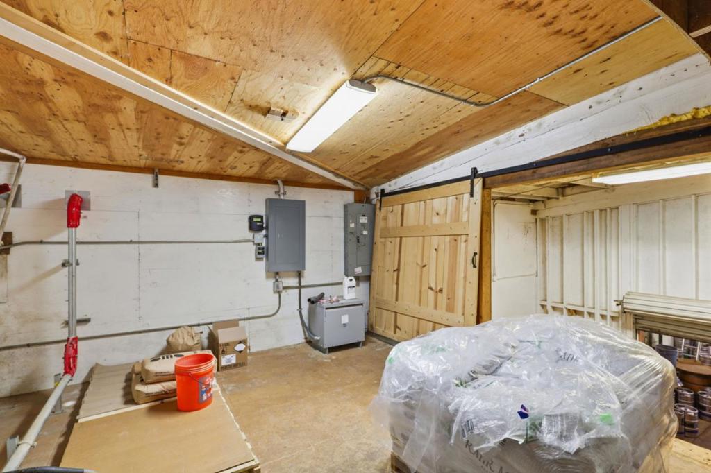 2536 Freedom Boulevard Property Photo 31