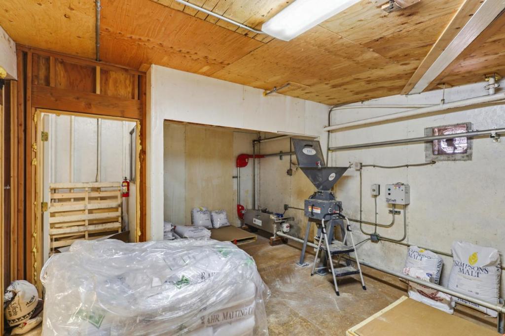 2536 Freedom Boulevard Property Photo 33