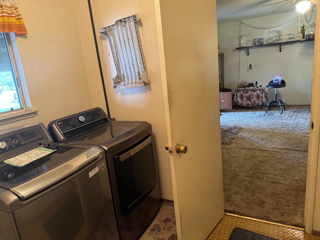 678 Little Avenue Property Photo 12