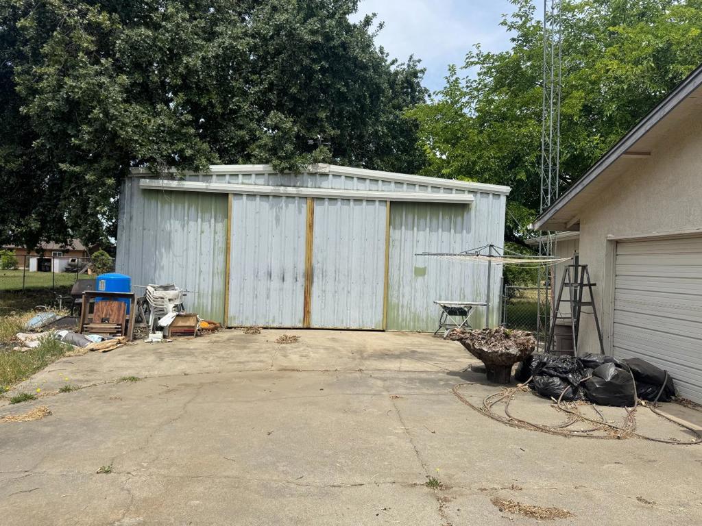 678 Little Avenue Property Photo 14