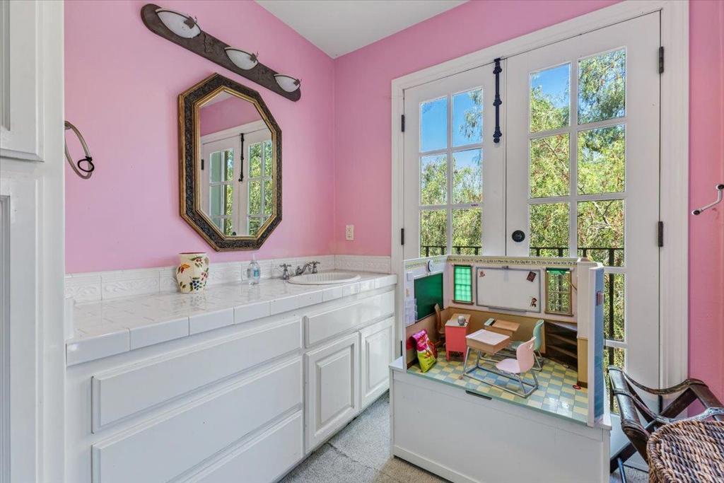 2727 Thomas Road Property Photo 30
