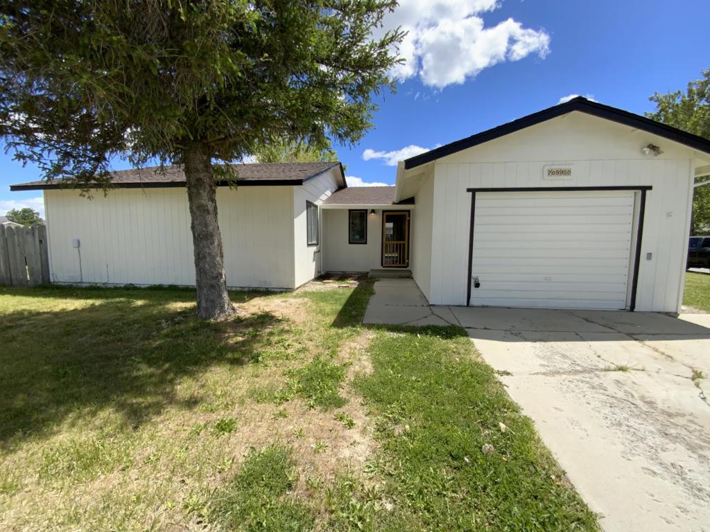 709950 Willow Street Property Photo 2