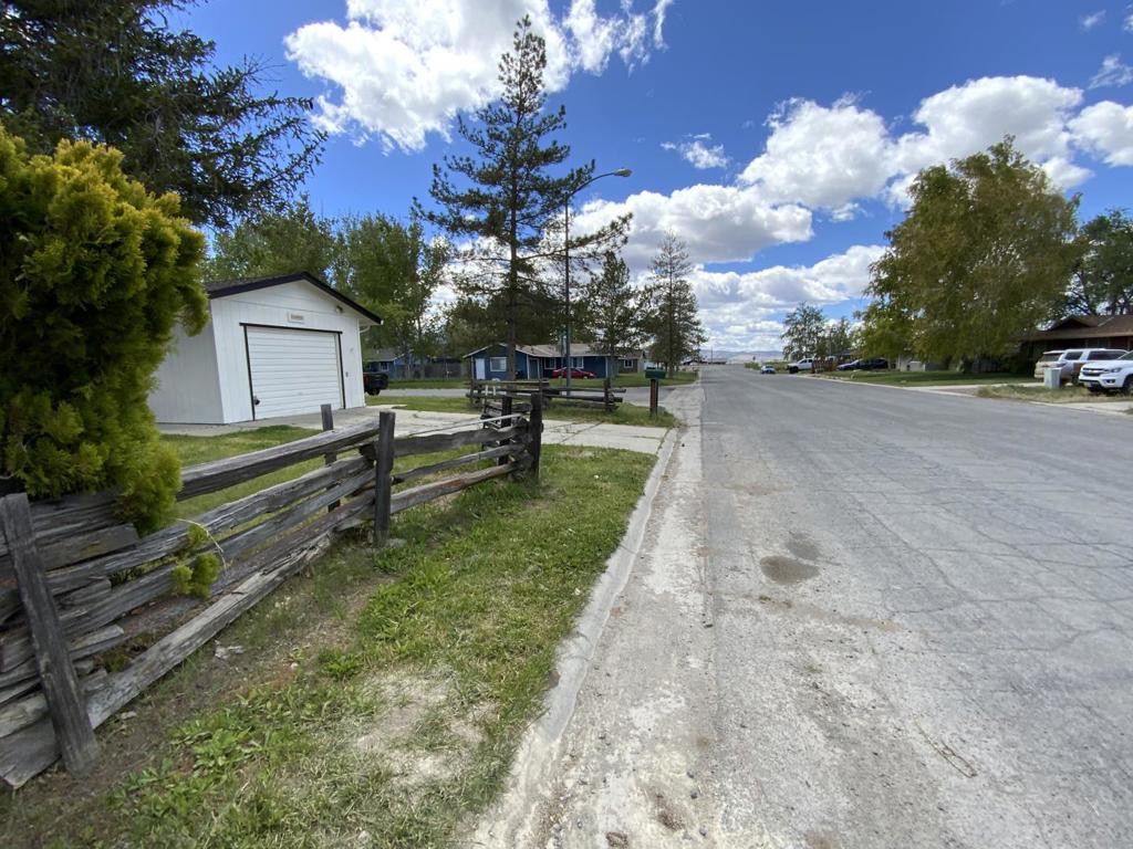 709950 Willow Street Property Photo 7