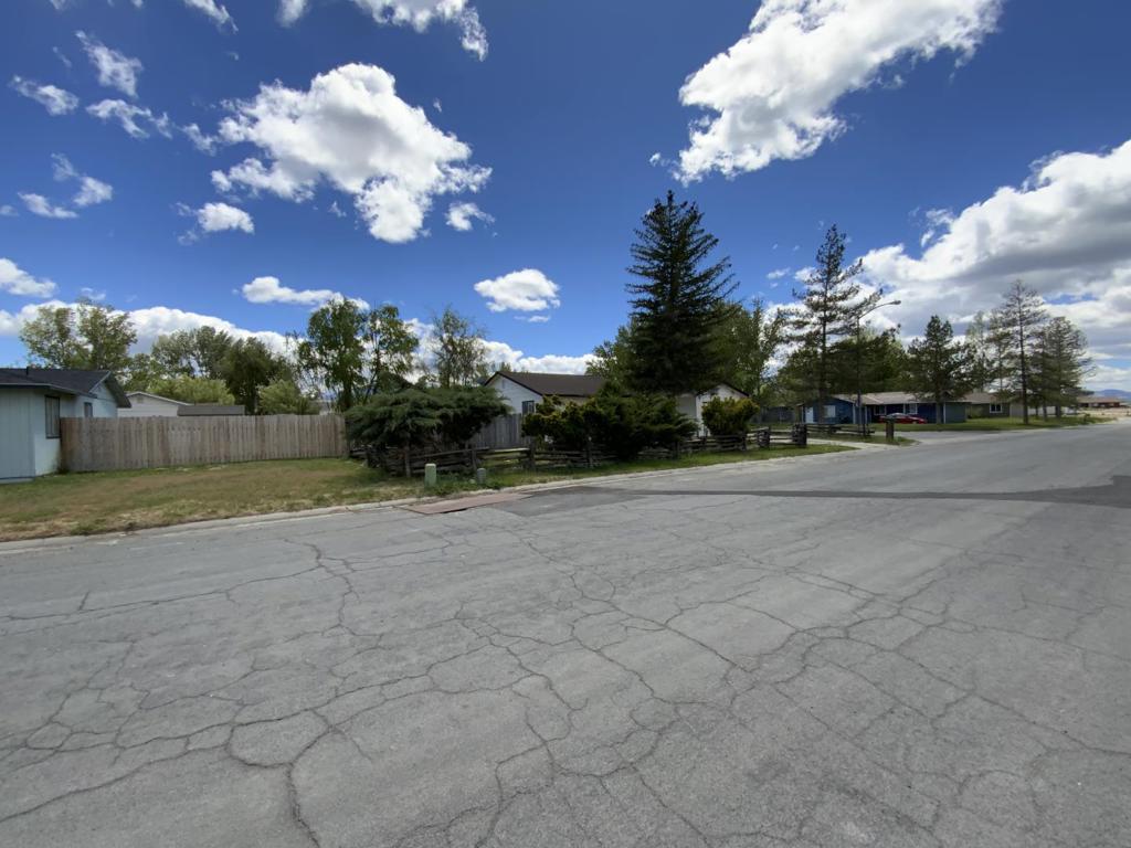 709950 Willow Street Property Photo 9