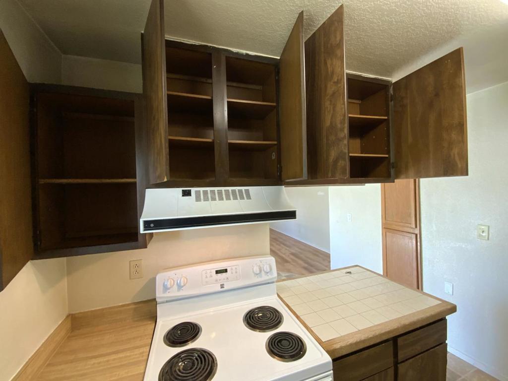 709950 Willow Street Property Photo 14