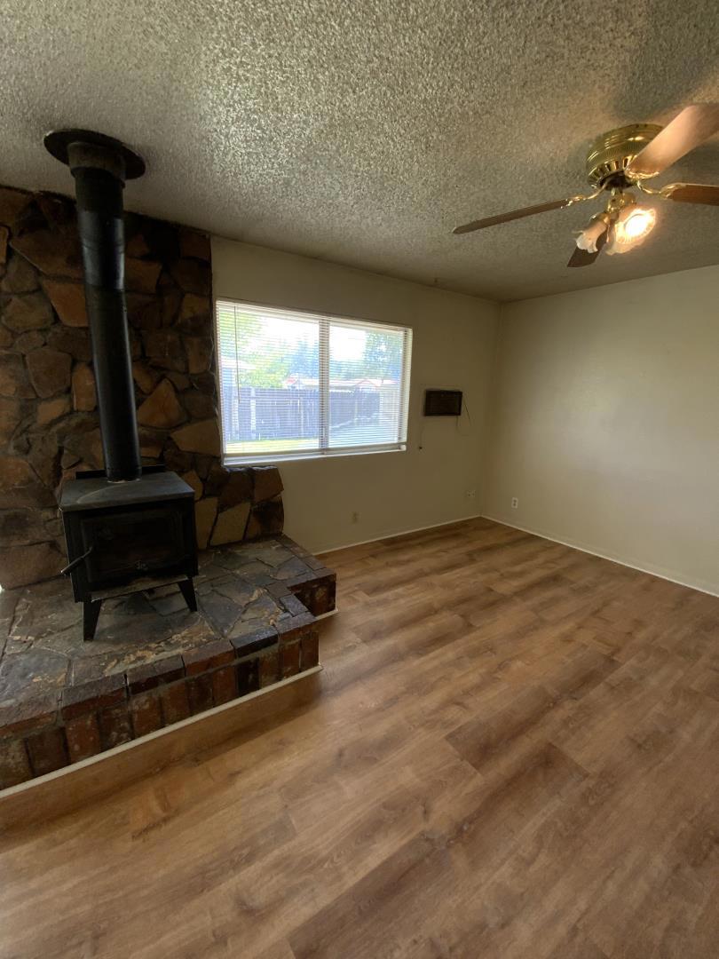709950 Willow Street Property Photo 24