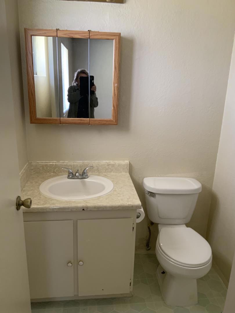 709950 Willow Street Property Photo 40