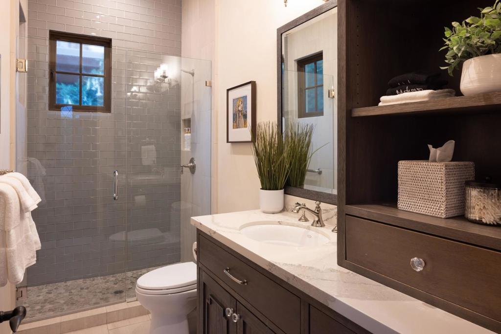 26378 Isabella Avenue Property Photo 18