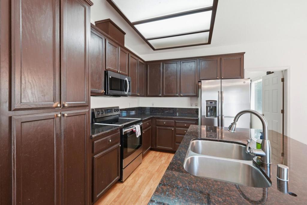3712 Bold Ruler Court Property Photo 12