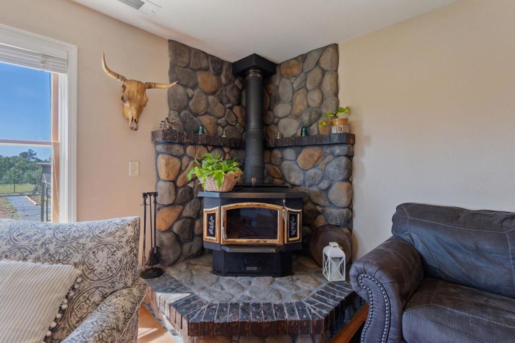17962 Coyote Lane Property Photo 13