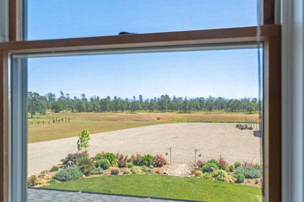 17962 Coyote Lane Property Photo 33