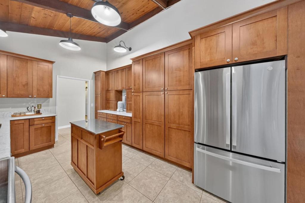252 Nichols Drive Property Photo 31