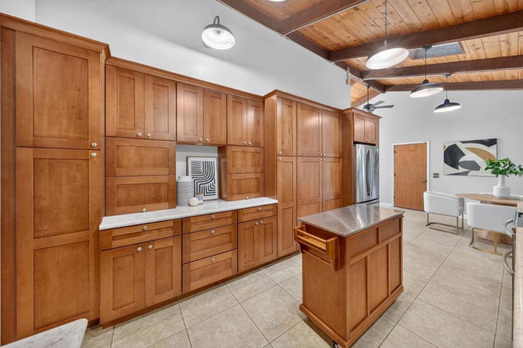 252 Nichols Drive Property Photo 33