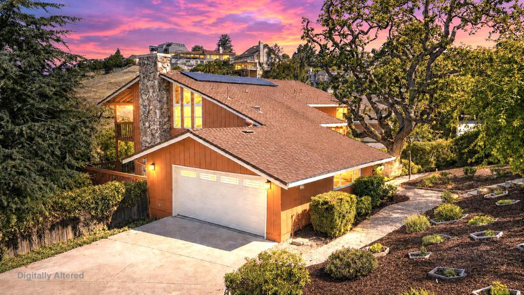 3175 Oak Leaf Court Property Photo 1