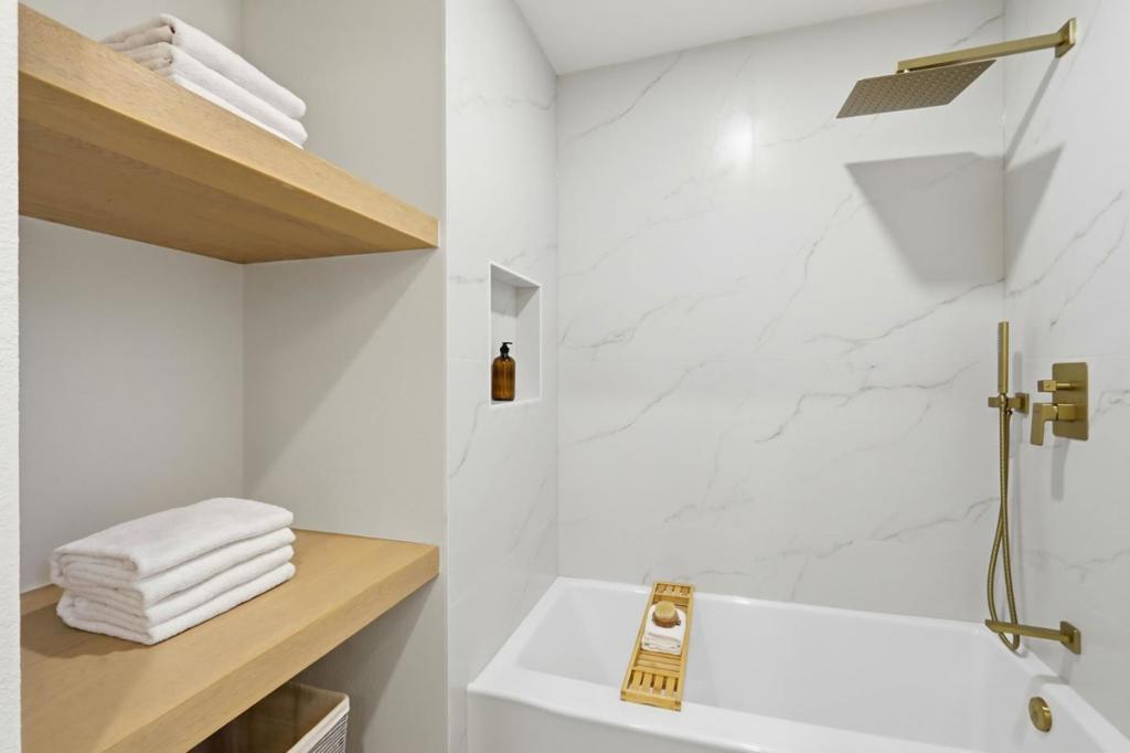 3175 Oak Leaf Court Property Photo 29