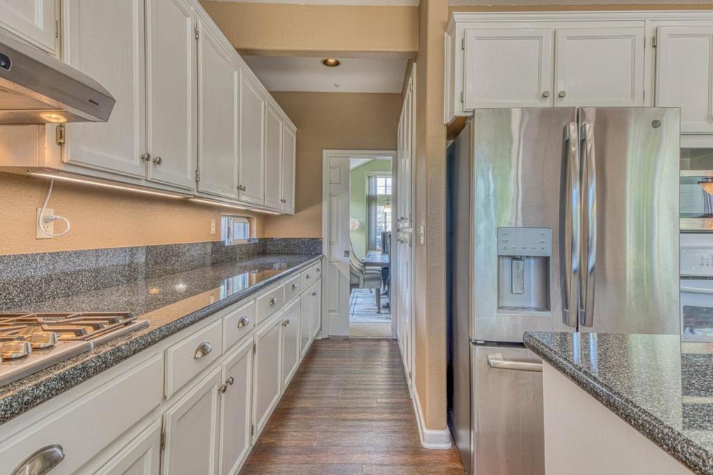 1185 Rockhaven Court Property Photo 8