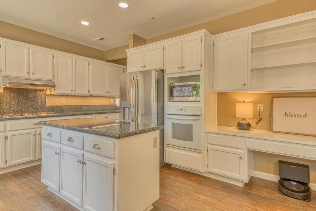 1185 Rockhaven Court Property Photo 10
