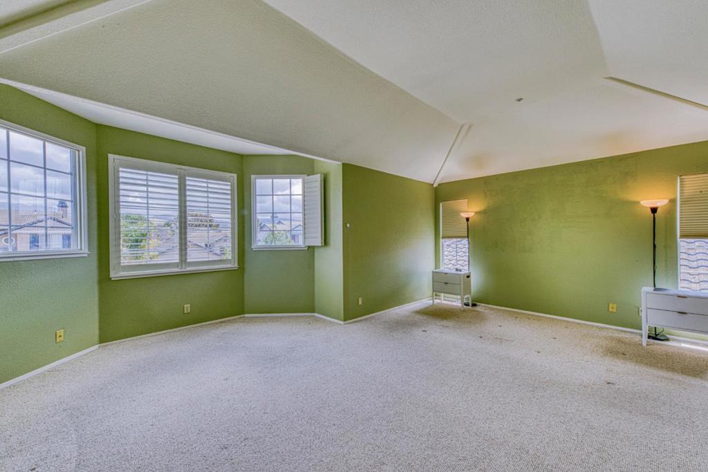 1185 Rockhaven Court Property Photo 19