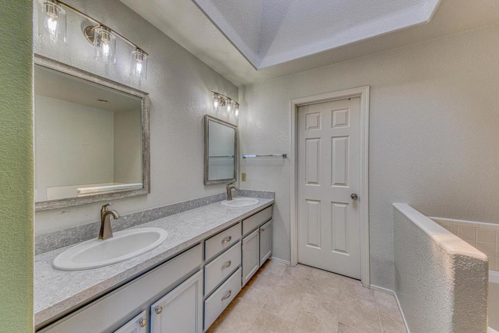 1185 Rockhaven Court Property Photo 20