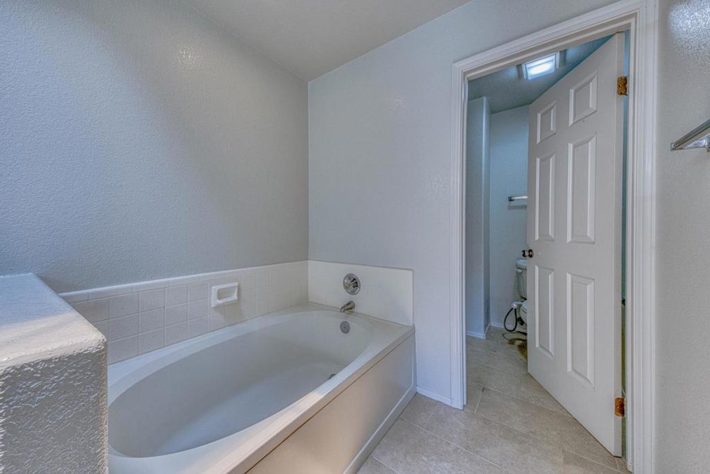 1185 Rockhaven Court Property Photo 21