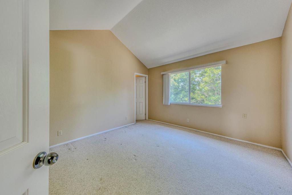 1185 Rockhaven Court Property Photo 24