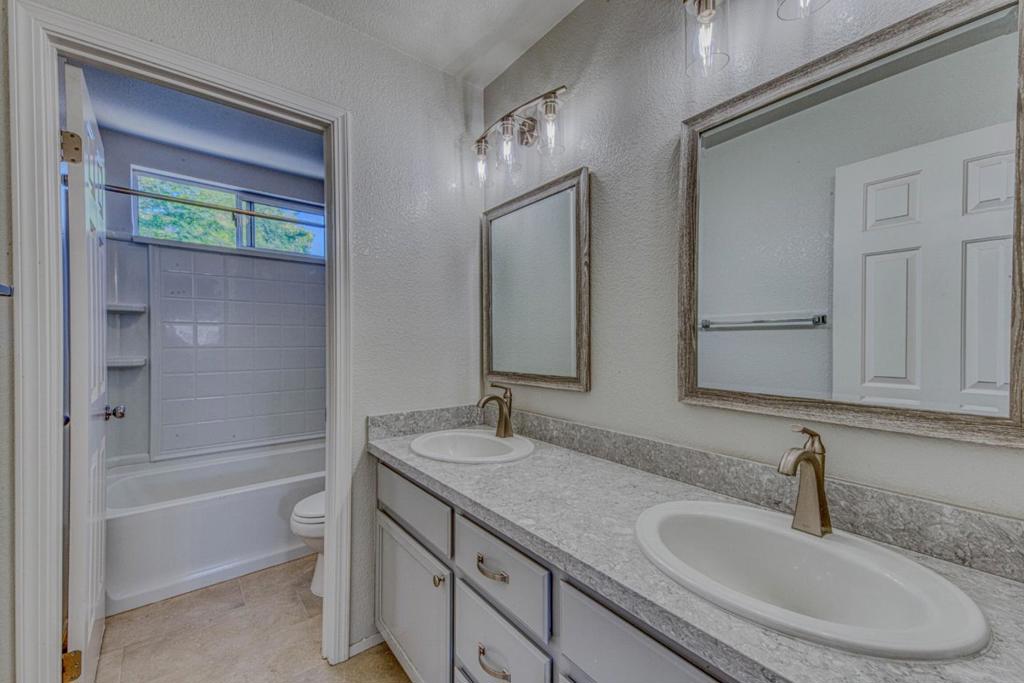 1185 Rockhaven Court Property Photo 28