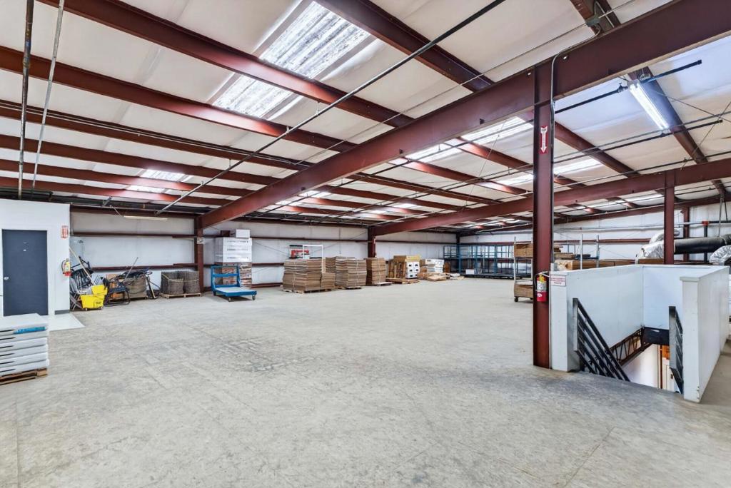 ML82048631 Property Photo 35