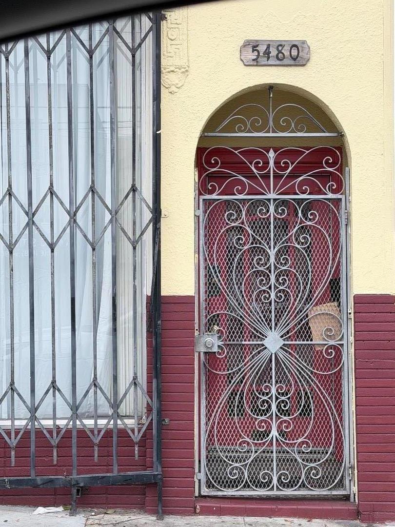 5480 Mission Street Property Photo 4