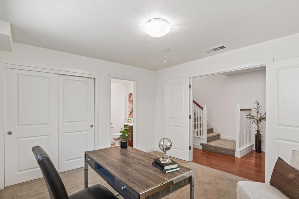 411 Brassinga Court Property Photo 6