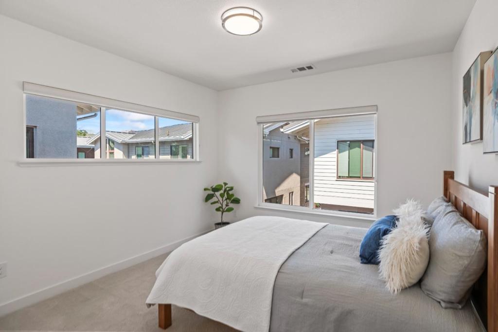 411 Brassinga Court Property Photo 24