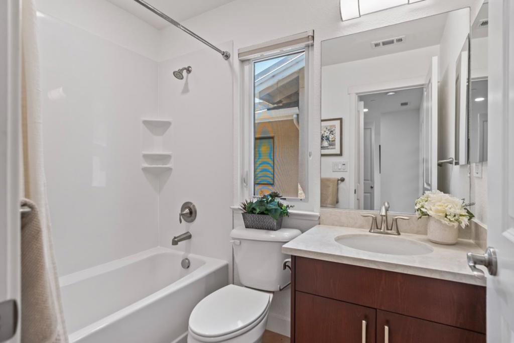 411 Brassinga Court Property Photo 26