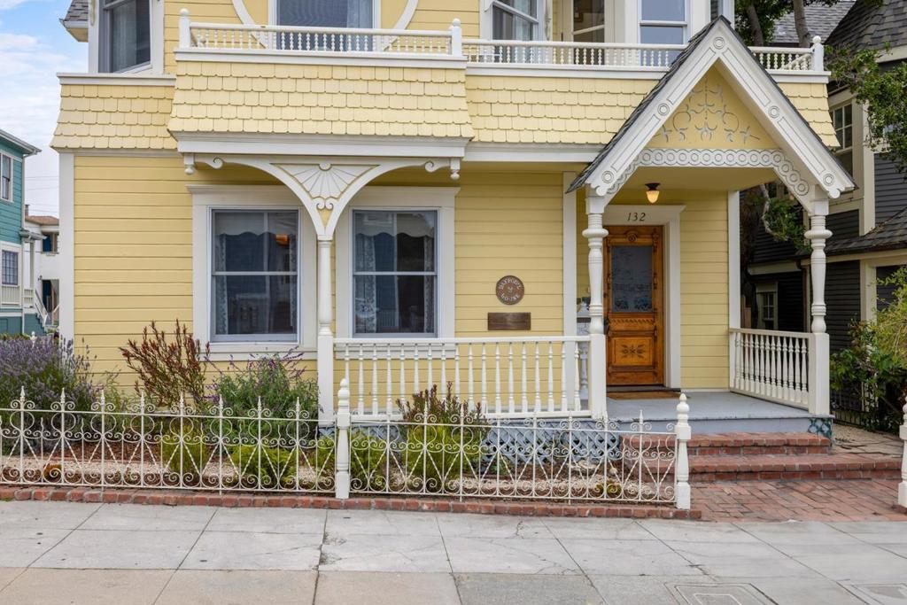 132 Forest Avenue Property Photo 4
