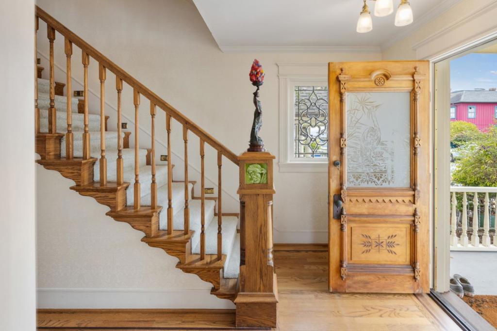 132 Forest Avenue Property Photo 6