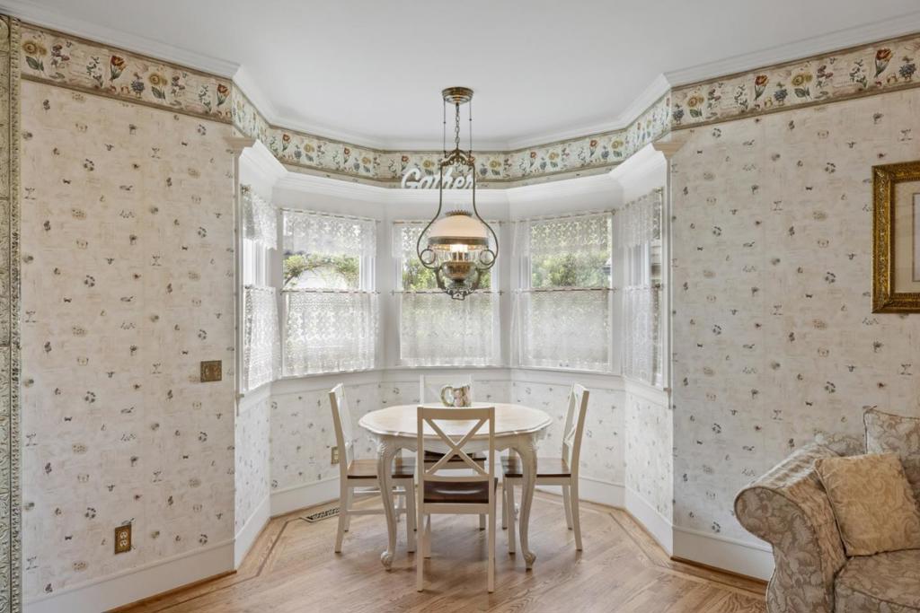 132 Forest Avenue Property Photo 8
