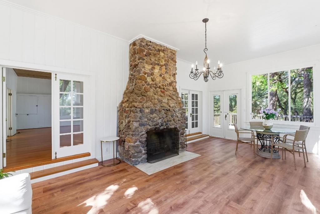 15880 Soda Springs Road Property Photo 6