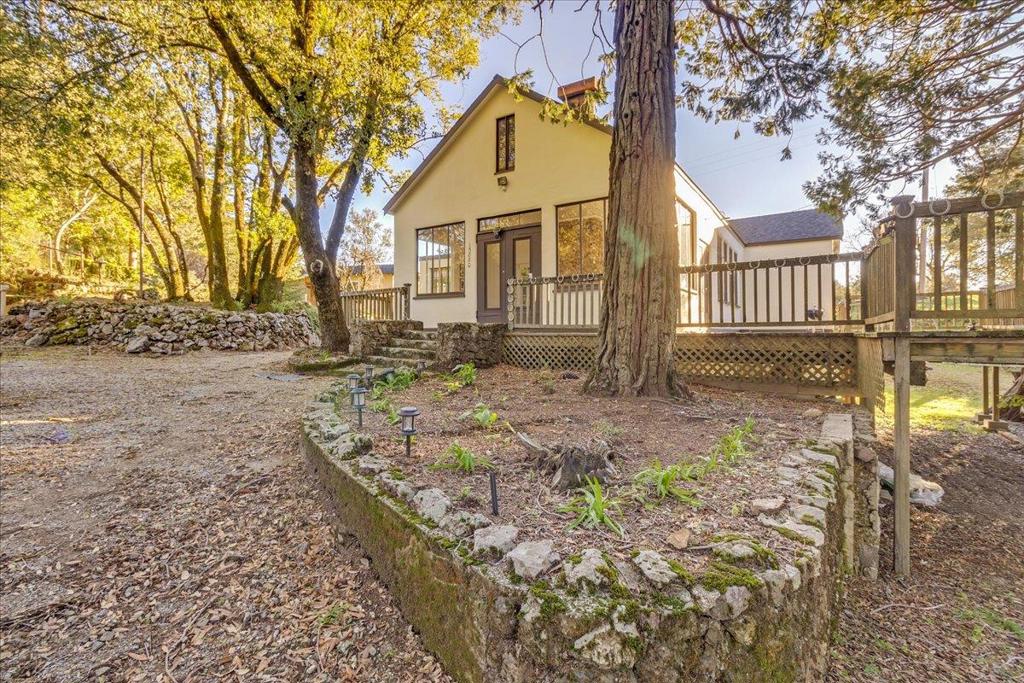 15880 Soda Springs Road Property Photo 23