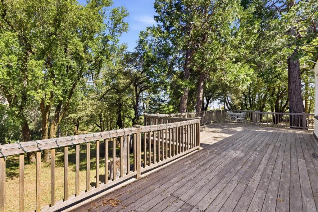 15880 Soda Springs Road Property Photo 25