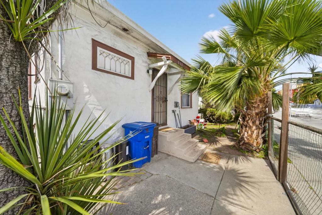 311 Ocean Street Property Photo 10
