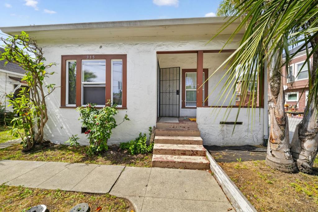 315 Ocean Street Property Photo 1