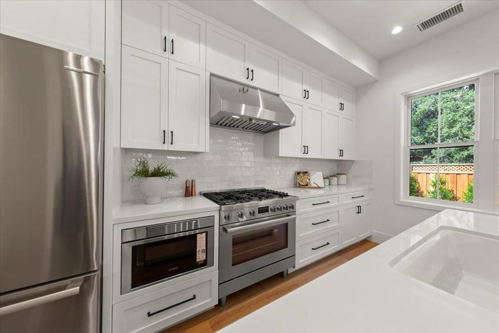 16011 Stephenie Lane Property Photo 14