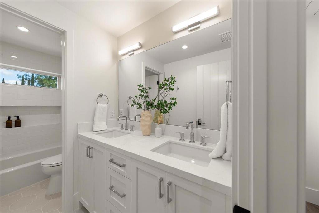 16011 Stephenie Lane Property Photo 36