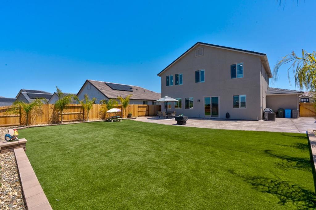 1174 Sunridge Drive Property Photo 44