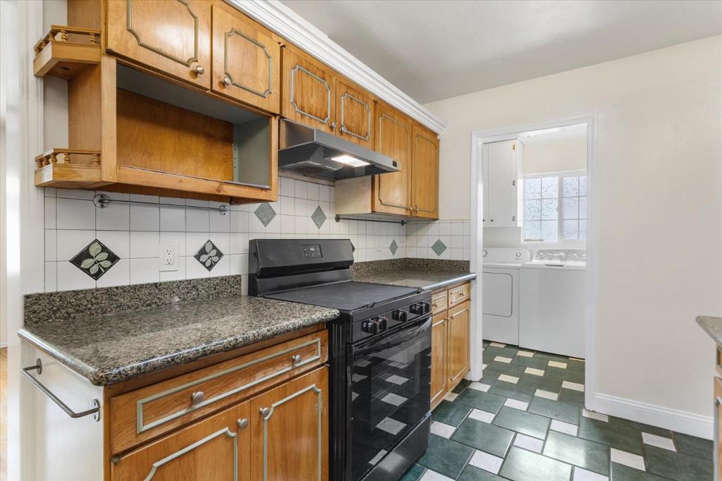 1745 Elmwood Avenue Property Photo 11