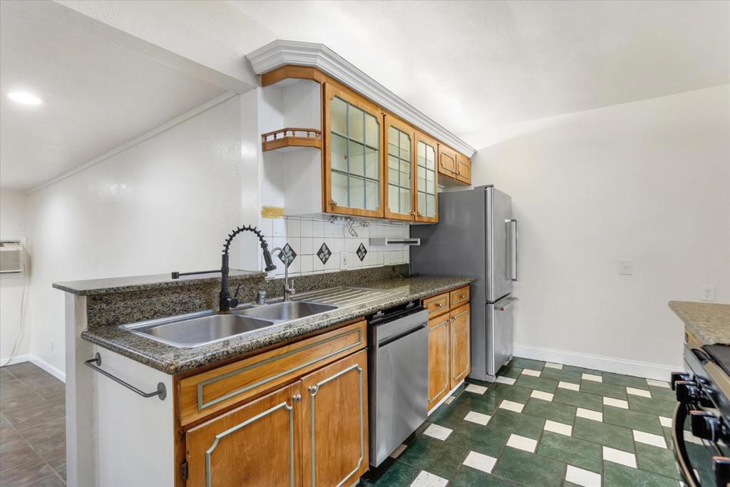 1745 Elmwood Avenue Property Photo 13