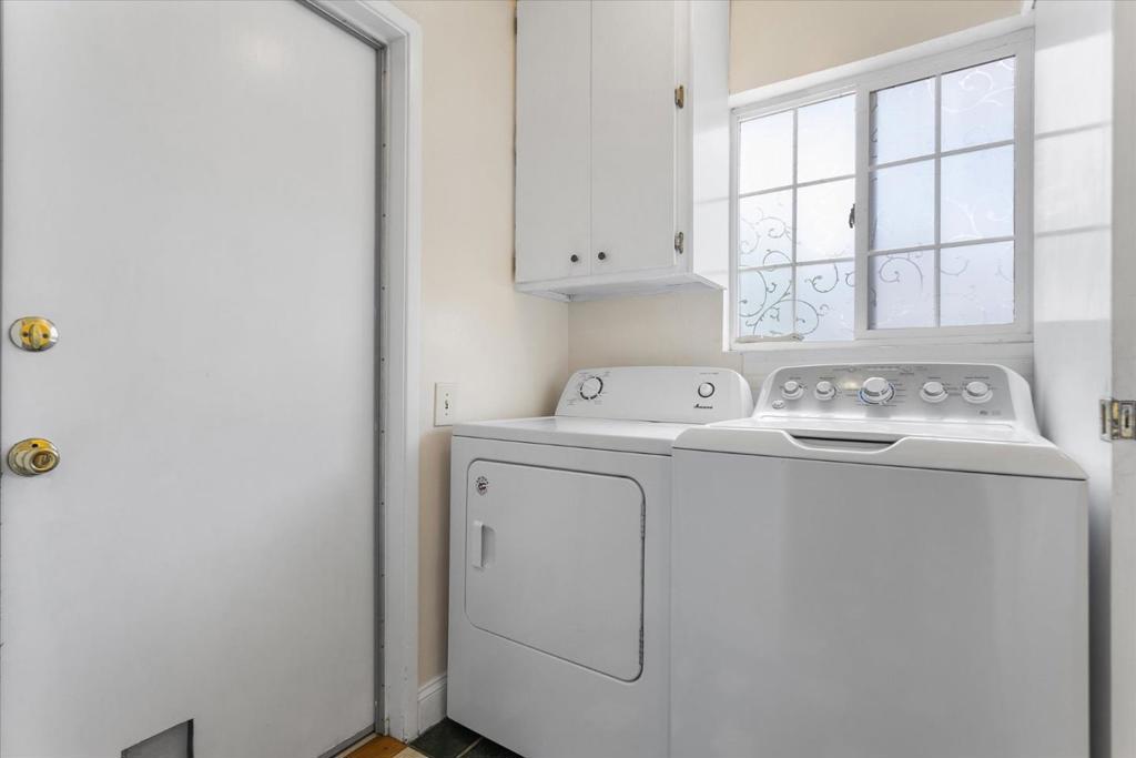 1745 Elmwood Avenue Property Photo 14