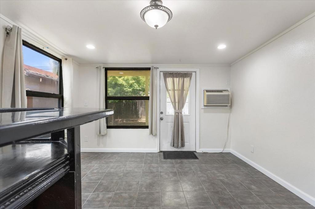 1745 Elmwood Avenue Property Photo 17