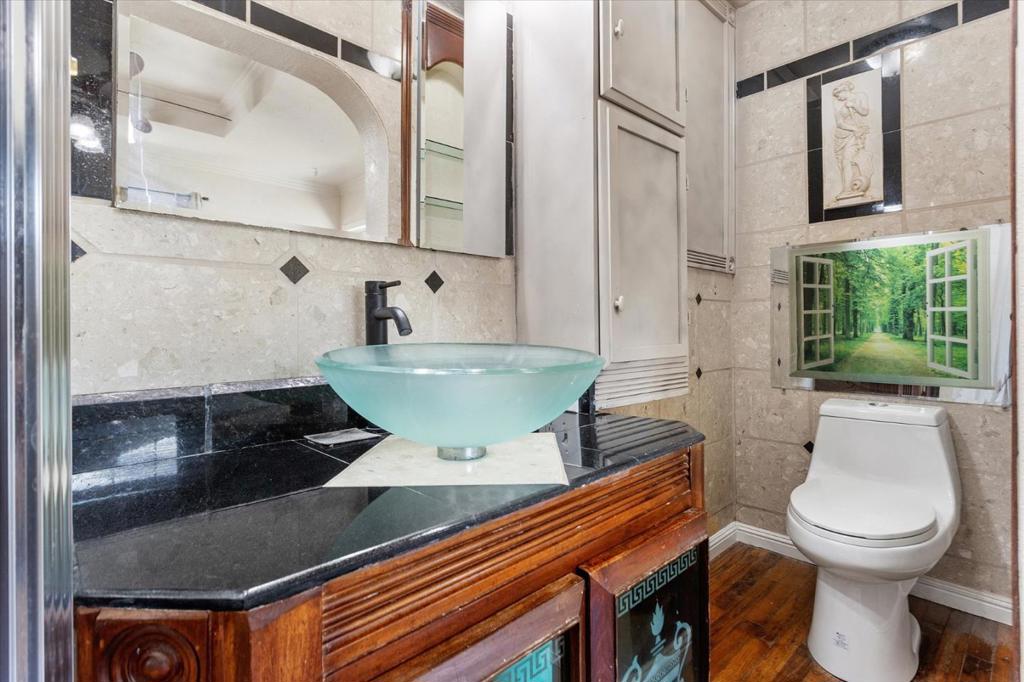 1745 Elmwood Avenue Property Photo 33