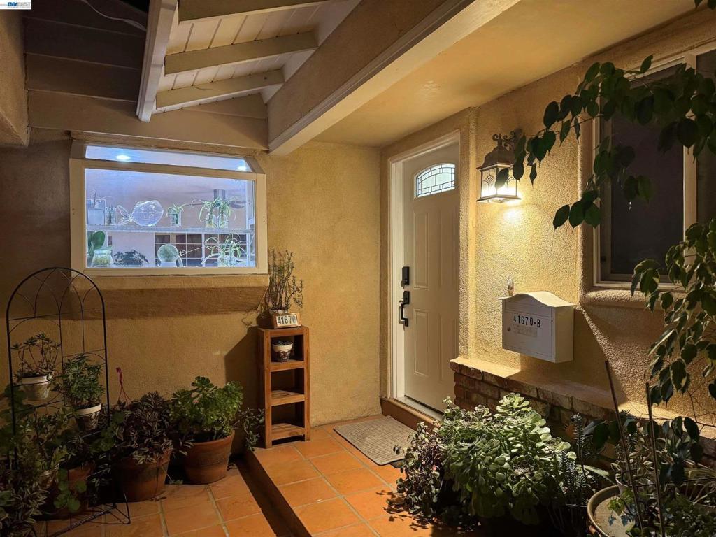 41670 Paseo Padre Parkway Property Photo 2