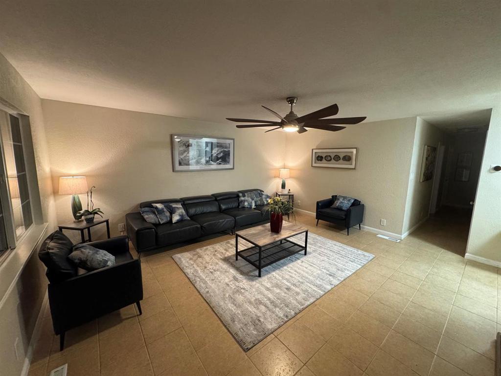 41670 Paseo Padre Parkway Property Photo 3