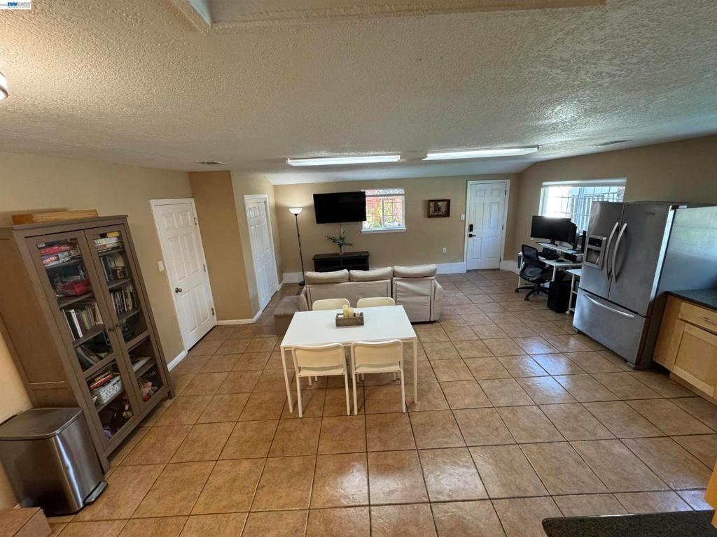 41670 Paseo Padre Parkway Property Photo 10